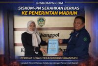 penyerahan berkas SISKOM-PN Madiun ke pemerintah