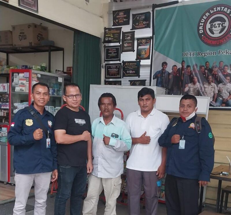Foto bersama Jajaran Pengurus DLTC 