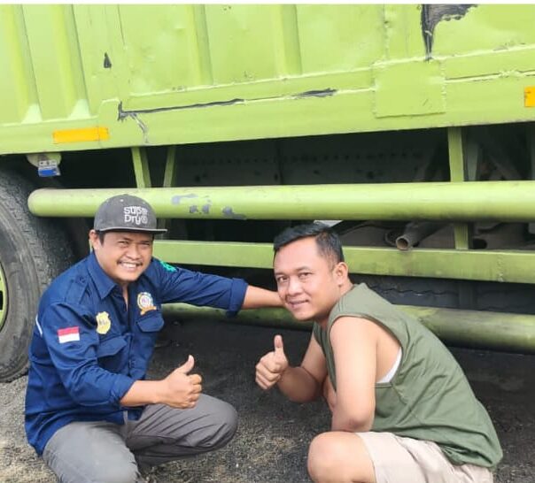SISKOM-PN Jambi Berikan Dukungan kepada Pengemudi yang Mengalami Kerusakan Kendaraan di Jambi
