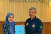 Sudarnoto (PI-A14BEJ) Ketua SISKOM-PN kota Surakarta Serahkan Dokumen 