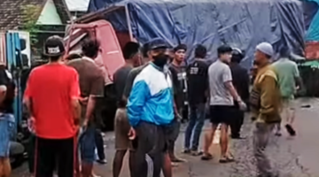 Sopir Mengantuk Picu Kecelakaan Beruntun di Mojokerto