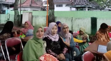 Buka Bersama Warga Gentan Sukoharjo, Pengurus SISKOM-PN Turut Hadir