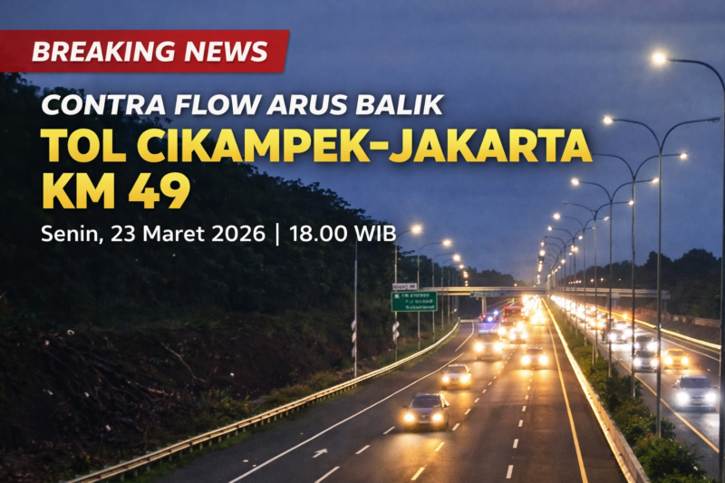 Kondisi arus lalu lintas di Tol Cikampek KM 49 arah Jakarta tampak padat saat sore hari, dengan penerapan contra flow untuk mengurai kepadatan kendaraan yang didominasi mobil pribadi.