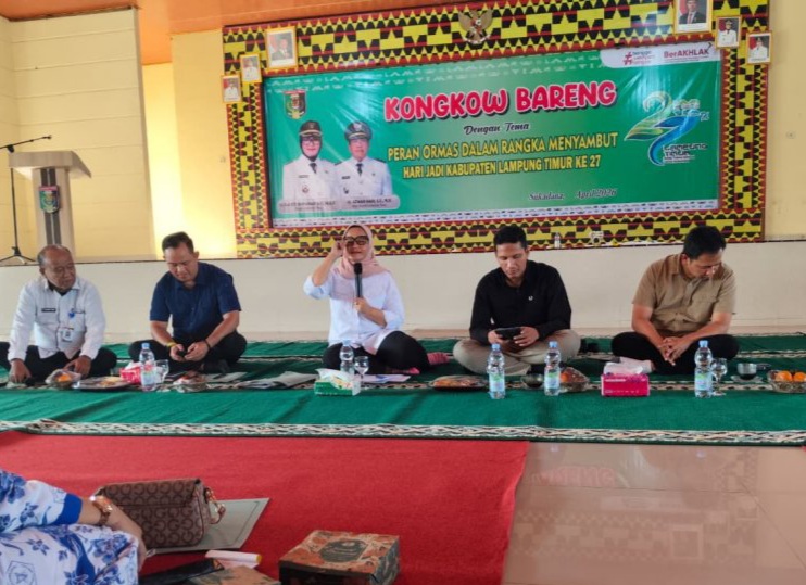 kegiatan diskusi ormas Lampung Timur kongkow bareng bersama Bupati Ela Siti Nuryamah di aula rumah dinas