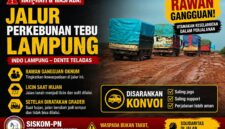 jalur perkebunan tebu Lampung licin dan rawan gangguan bagi sopir truk