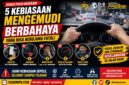 Kebiasaan mengemudi berbahaya seperti menggunakan ponsel saat berkendara di jalan raya