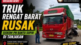 Truk Rengat Barat rusak di tanjakan Sungai Dawu Indragiri Hulu, SISKOM-PN bantu sopir perbaikan kendaraan